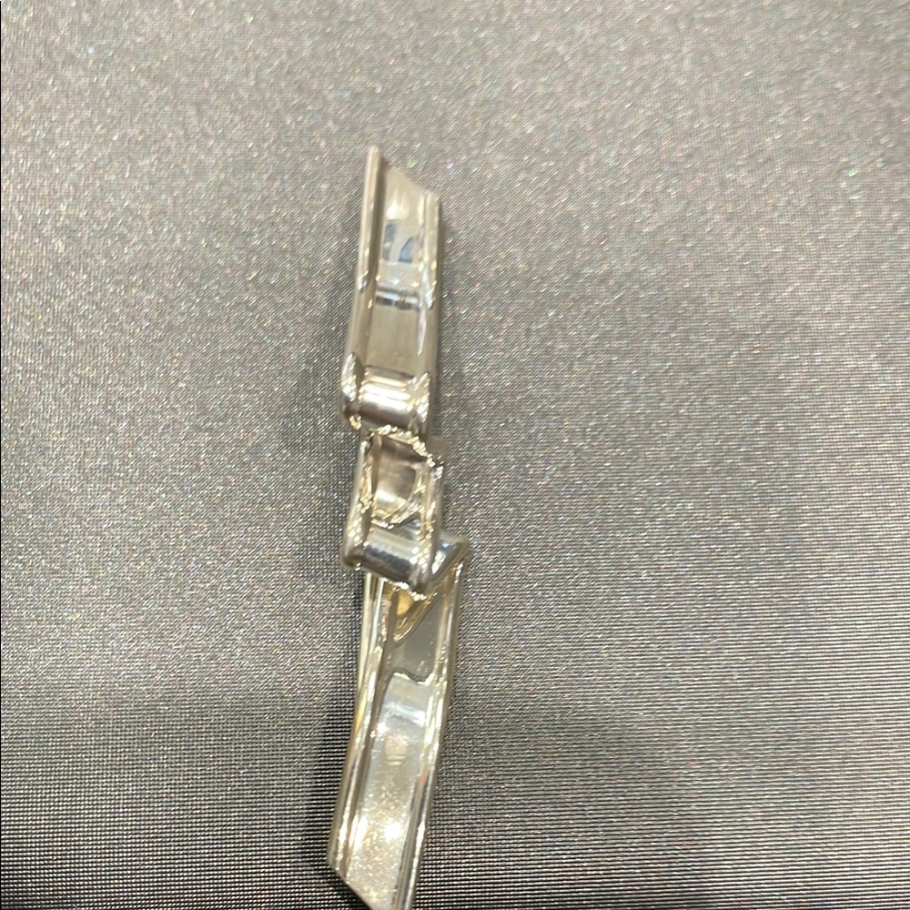 Elegant Silver Brooche.